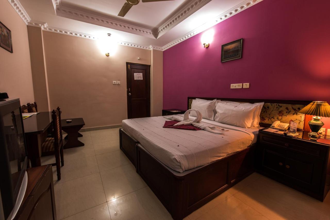 Kallada Hotels And Resorts Thrissur ภายนอก รูปภาพ